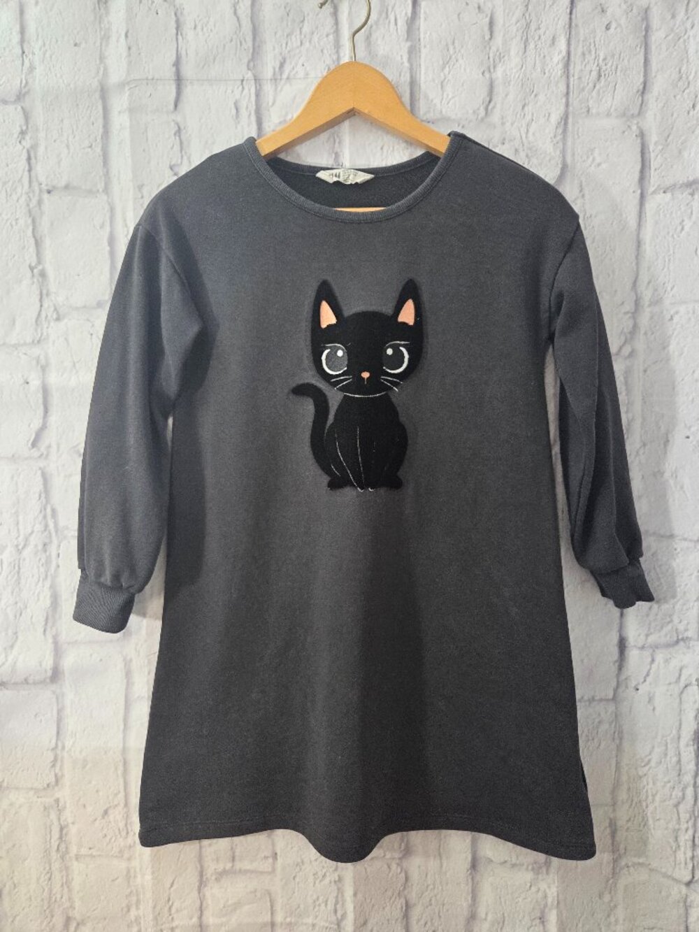 H&M Girls Size 8/10 Black Gray Velvet Cat Crew Neck Longsleeve Sweater Dress
